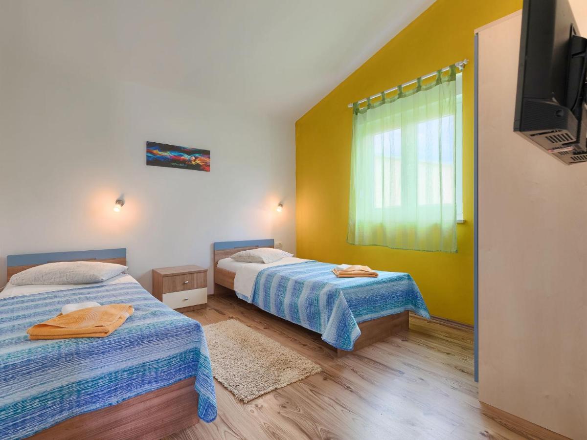 Holiday Home Goldi - Voj512 By Interhome Mednjan Exterior foto